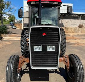 Tracteur Massey Ferguson 7720 haut de gamme à haute puissance - Product Image 2