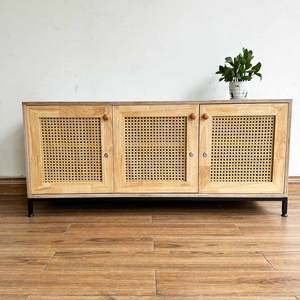 Mueble Minimalista para Sala de Estar KTB68130, Gabinete Decorativo para Entrada con Estructura de Madera Contrachapada y Hierro, con Pantalla de Bambú Tejido - Product Image 3