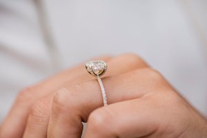 Chất lượng hàng đầu moissanite Nhẫn kim cương với đá lấp lánh đồ trang sức cho engagement Wedding party món quà kỷ niệm cho số lượng lớn xuất khẩu - Product Image 4