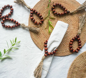 Rond de serviette rustique perlé en bois boho perles de bois porte-serviette pour mariage - Product Image 2