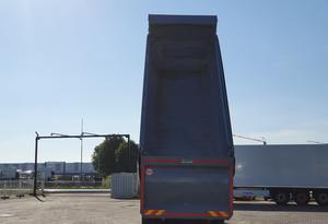 Camion benne Mercedes-Benz Actros 4745-K 2017 Euro 5 8x6 avec une capacité de plus de 50 tonnes - Product Image 4