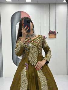 Lehenga Choli en soie Vichitra de style lourd, taille M à XXL - Product Image 2