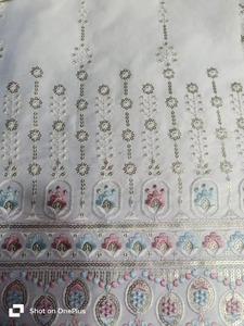 Tissu satiné Malai de créateur avec broderie riche, antistatique et de poids moyen pour les occasions spéciales de mariage et l'exportation - Product Image 5