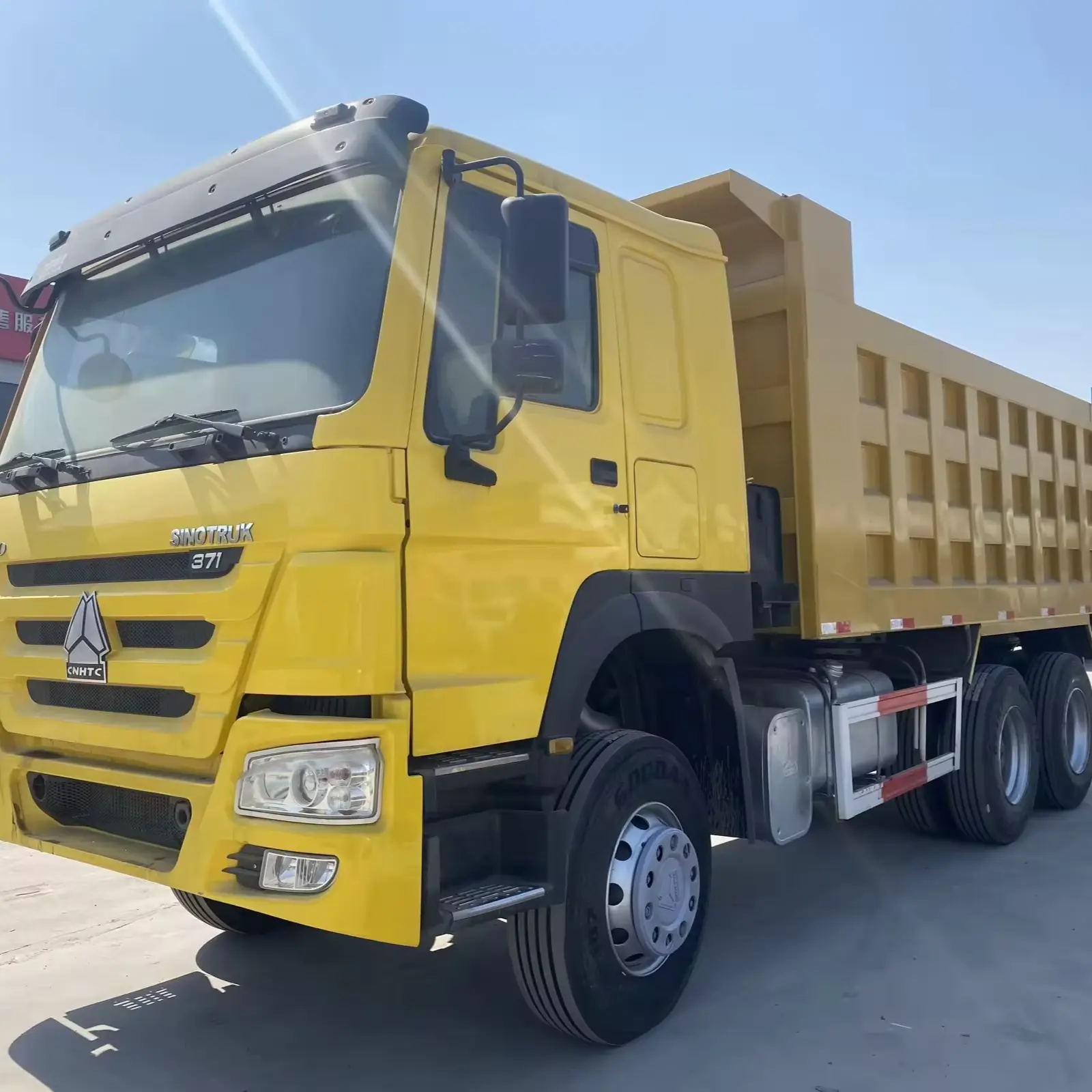 Trong kho mới/Sử dụng HOWO tipper xe tải 6x4 Xe Tải giá rẻ 6x4 sử dụng bãi chứa xe tải đặt phòng và giá tốt