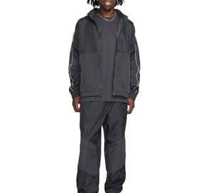 Traje Impermeable para Hombre de Primera Calidad, Cómodo, con Logotipo/Colores Personalizados, Ligero e Impermeable, Último Modelo en Venta - Product Image 1