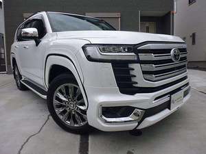 รถยนต์ปี 2022 ขับเคลื่อนสี่ล้อ พื้นที่ภายในสีเข้ม เบาะหนัง พวงมาลัยซ้าย ยาง R18 รถซีดาน มาตรฐานยูโร 4 สภาพดีเยี่ยม - Product Image 3