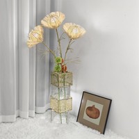 Lanterne en fer antique avec lanterne en verre transparent Bougeoirs décoratifs en métal Pots pour la décoration intérieure Décor de Noël Nouvelle arrivée
