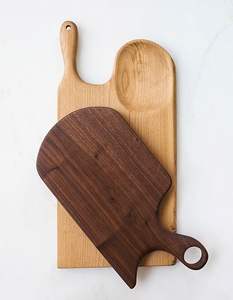 Planche à découper en bois de chêne artisanal avec poignée Plateau en bois durable pour la cuisine servant des légumes Fromage et apéritifs - Product Image 6