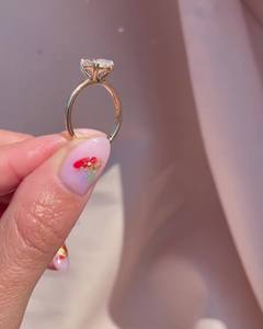 Bague solitaire Moissanite taille ovale 6x8mm | Bague de fiançailles en or rose | Bijoux fins personnalisé argent or OEM - Product Image 5