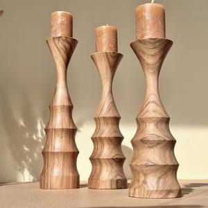 Soporte de vela de madera hecho a mano personalizado soporte de Pilar decorativo de mesa Color marrón para decoración de Navidad - Product Image 2