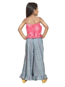 Conjunto de Top Corto con Estampado Bandhani y Sharara Gris de Shoryam Fashion para Niñas, Traje Indo-Occidental de 2 Piezas para Fiestas - Product Image 4