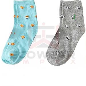 Nouveauté Chaussettes pour femmes en élasthanne/nylon à motif personnalisé Lettre Utilisation quotidienne Antibactériennes Respirantes Haute qualité Vente en gros - Product Image 5