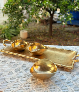 Plateau de service en aluminium moulé artistique avec émail pour la décoration intérieure design, ajoutant un accent métallique unique à la table de service - Product Image 4