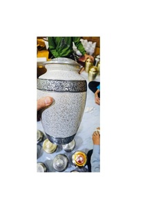 Urnes funéraires de haute qualité en aluminium de style américain, fabriquées en Inde pour les humains, avec application de pigeon, capacité de 220 pouces cubes - Product Image 4