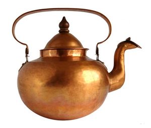 Théière en cuivre de style authentique pour une utilisation décorative dans la cuisine ou pour le brassage quotidien du thé avec une touche de sophistication vintage - Product Image 6