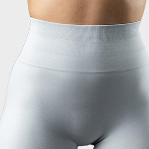 Short de sport pour femme avec logo personnalisé pantalon de yoga sans couture avec lifting des fesses vêtements de sport à motifs solides en tissu lisse pour short d'entraînement de fitness - Product Image 6