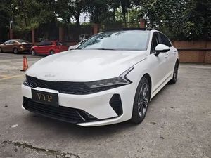 Kia K5 2021 270T CVVD Édition Huanxin d'occasion - Authentique Kia, Conduite Quotidienne Fiable - Product Image 2
