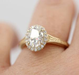 แหวนเพชรทรงวงรีสีขาว10K พร้อมรัศมีที่ซ่อนอยู่ในห้องปฏิบัติการจัดงานแต่งงานและงานหมั้นสำหรับความรัก - Product Image 3