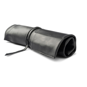 Bolsa de Almacenamiento para Cuchillos de Cuero Resistente KBS GOODS con Forro Interior Suave, Color y Logotipo Personalizables, Capacidad para hasta 35 Cuchillos - Product Image 1