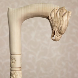 Canne en bois réglable à prix DRIVEN avec nœuds multiples Bâton de marche en bois solide pour les aînés par Standard International - Product Image 1