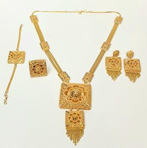 Conjuntos de joyas de diamantes de imitación vintage chapados en oro de 24K personalizados para bodas, fiestas y regalos - Product Image 6