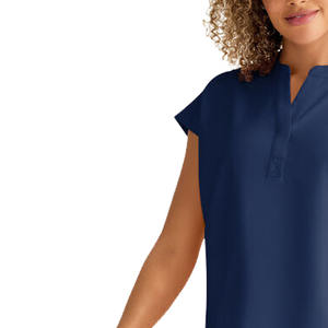 Calidad superior mujeres Hospital Enfermeras Scrubs Venta al por mayor todos los colores y tamaños disponibles fácil de usar Hecho con poliéster - Product Image 5