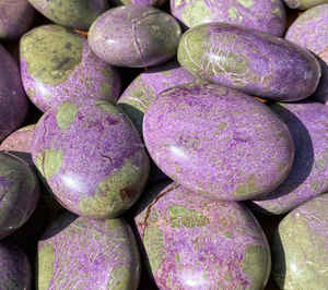 Cristal de pierre de palmier Stichtite naturelle de haute qualité pour la méditation de guérison Reiki et les oreillers en gros Feng Shui - Product Image 3