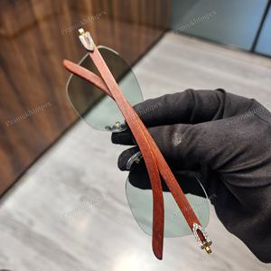 Lunettes de soleil vertes cloutées en acier inoxydable Moissanite de couleur VVS D de la plus haute qualité des fabricants indiens - Product Image 5