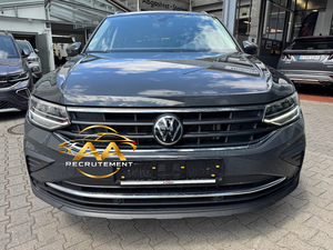 Volkswagen Tiguan Move SUV 2.0 TDI Automatique Essence Turbo Phares LED Intérieur Cuir Toit Panoramique Jantes Alliage R20 2024 - Product Image 1