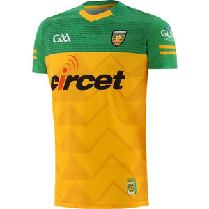 Camiseta de fútbol de poliéster GAA Premium 100%, conjunto de jugadores de manga corta de alto rendimiento, diseño sólido, servicio OEM frontal disponible - Product Image 1
