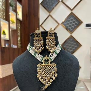 Ensemble de collier et boucles d'oreilles en or plaqué de qualité supérieure élégant pour les femmes, collection de vêtements traditionnels pour mariage - Product Image 1