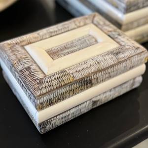 Boîtes décoratives tendance en bois avec couvercle, boîtes décoratives tendance en gros, organisateur, noir et blanc disponibles - Product Image 1