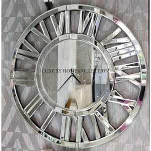 Relojes de pared de Madera hechos a mano de primera calidad con intrincados detalles antiguos ideales para interiores de estilo vintage - Product Image 3