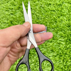 Ciseaux de coiffure en acier inoxydable à haute teneur en carbone avec manche en plastique en vrac sous votre propre logo - Product Image 4