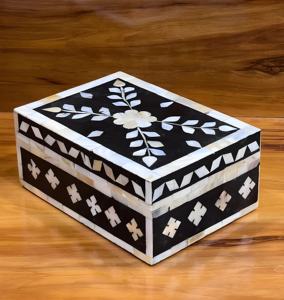 Joyero de madera con incrustaciones de hueso de diseño geométrico Multicolor hecho a mano de alta calidad, joyero de madera con incrustaciones de hueso funcional decorativo - Product Image 1