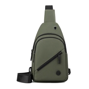 Bolso de pecho de nailon ligero para hombre con cremallera, bandolera informal para deportes al aire libre, senderismo y viaje diario - Product Image 4