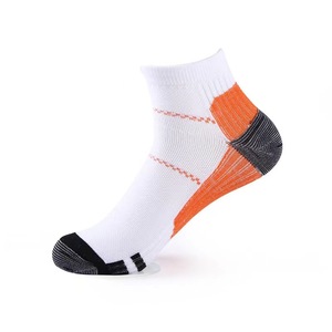 Chaussettes de sport confortables en tricot avec détail de revers, chaussettes de course athlétiques pour hommes et femmes, douces et respirantes - Product Image 5