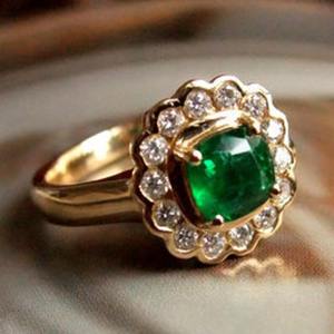 Anillo de Compromiso Mehrajudin Gems de Plata de Ley 925 Chapado en Oro con Esmeralda Vintage y Diamantes en Engaste de Puntas para Mujer, Bodas Indias - Product Image 5