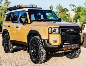 SUV Todoterreno Usado 2024 de Tamaño Completo, Estilo Premium de Primera Edición con Capacidad 4x4 Robusta, Sin Accidentes - Product Image 1