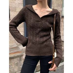 Cardigan décontracté d'hiver pour femmes avec appliques, col à nœud et broderie florale - Product Image 6