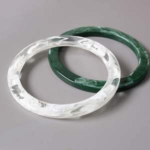 หูจับกระเป๋าเรซิ่นทำมือสไตล์ลูป ดีไซน์แบบเรียบง่าย พร้อมด้ามจับแบบ RusticGrip และ GripNest - Product Image 2