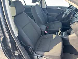 VOLKSWAGEN TIGUAN S 2013 USADO, Volante a la Izquierda/Derecha - Product Image 2