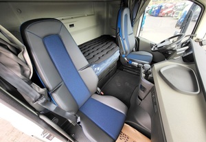 Camion tête motrice Volvo FH 500 2025 très propre pour le transport minier, capacité de charge 31-40T, transmission automatique, entraînement 6x2 - Product Image 4