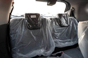 Nuovissimo Nissan X-Terra 2025 SUV Grigio Platino, 199 CV, 4 Cilindri, 7 Posti, Motore a Benzina, Guida a Sinistra, Trasmissione Automatica - Product Image 4