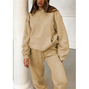 Conjunto Deportivo Casual de Invierno para Mujer, Personalizado al por Mayor, con Sudadera con Capucha y Pantalones Deportivos Estampados - Product Image 2