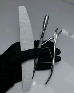 กรรไกรตัดหนังกำพร้าคุณภาพสูง สแตนเลสอย่างดี ผู้ค้าส่งกรรไกรตัดหนังกำพร้า สีตามสั่ง ที่ดันหนังกำพร้า อุปกรณ์เสริมความงาม - Product Image 2