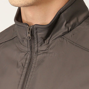 2023 automne nouveau blouson aviateur en nylon de haute qualité personnalisé pour adultes col montant à capuche fermeture éclair en gros pour la saison d'hiver - Product Image 5