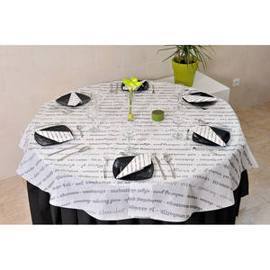 Nappe blanche 120x120cm Buen Provecho avec impression noire Novotex TNT B2B - Product Image 1