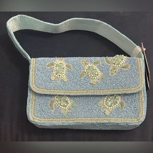 Sac à bandoulière brodé à la main avec une large sangle - Product Image 2