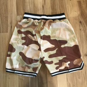 Short de sport en maille pour hommes, imprimé de basket-ball en sublimation, conçu sur mesure en polyester, short de basket-ball décontracté en maille - Product Image 5